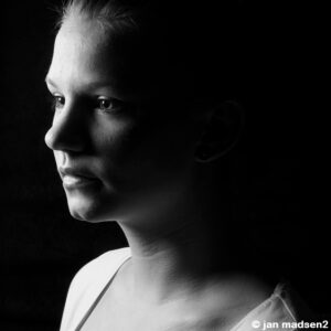 Cécile, victime de tous types de violence en raison de son autisme