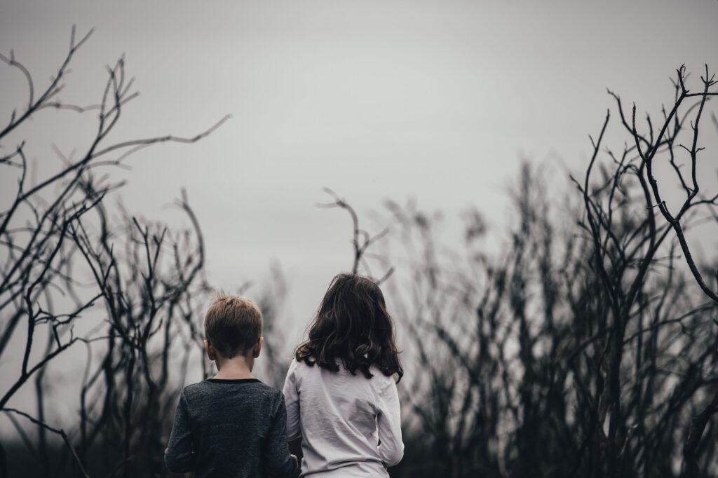 Le parcours diagnostic d’autisme pour les filles : un saut d’obstacle