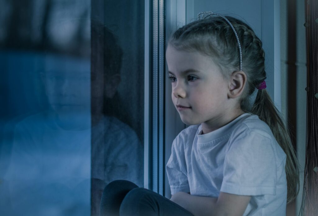 Enfants autistes : pourquoi sont-ils les cibles privilégiées des pédocriminels ?