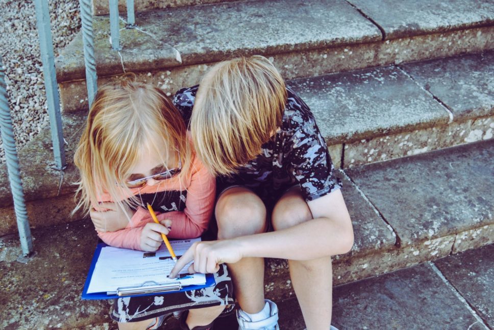 Qui va aider les filles autistes perdues